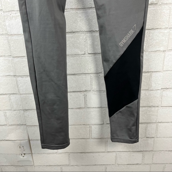 Gymshark Asymetric Legging Smokey grey / Black legging size Medium - Picture 10 of 10